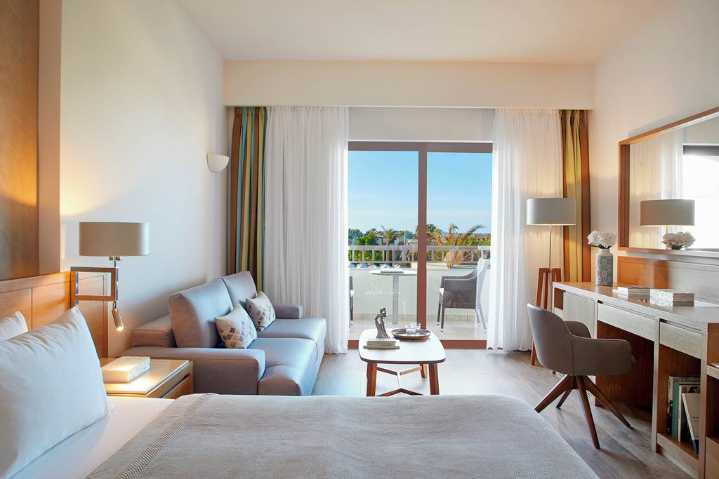 CHQ_79600_Minoa_Palace_Resort_0824_03.jpg