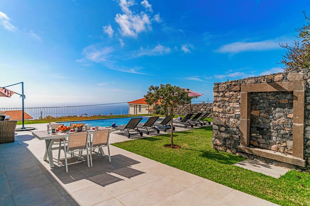 FNC_87067_Villa_Calheta_Heights_0124_06.jpg