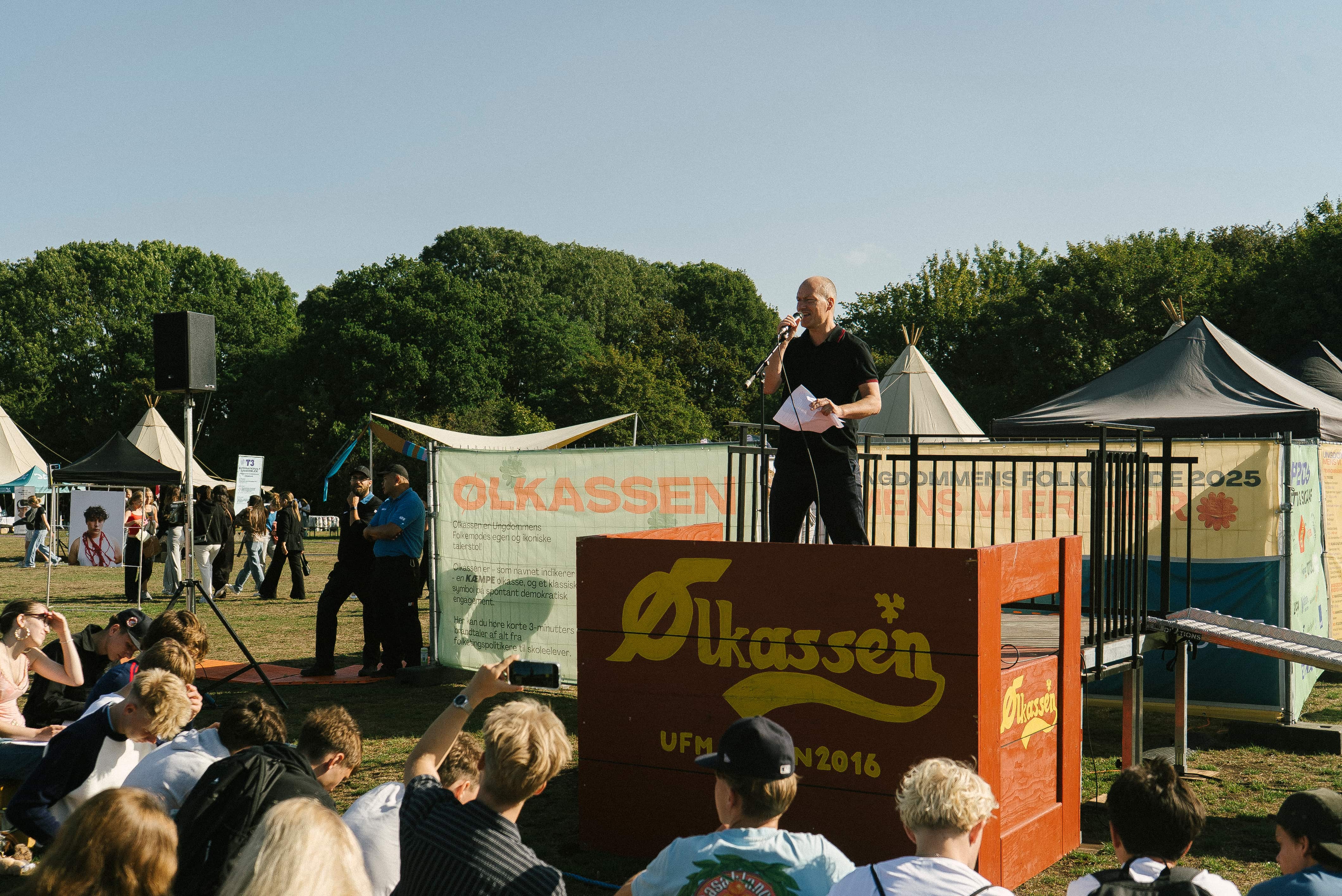 Midissage: A Common Room in a Changing World