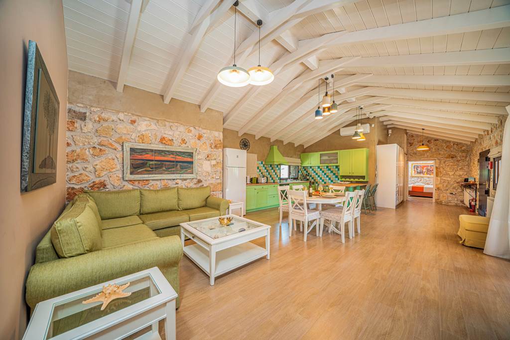 EFL_86763_Villa_Theano_Sami_1223_03.jpg