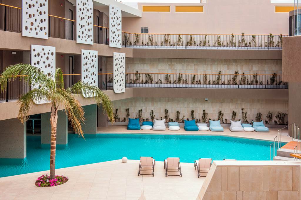 CHQ_87032_Harmony_Boutique_Resort_0524_07.jpg