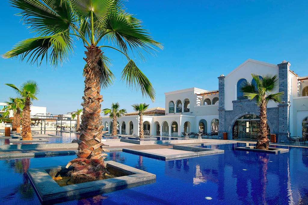 CHQ_86079_Anemos_Luxury_Grand_resort_0923_03.jpg