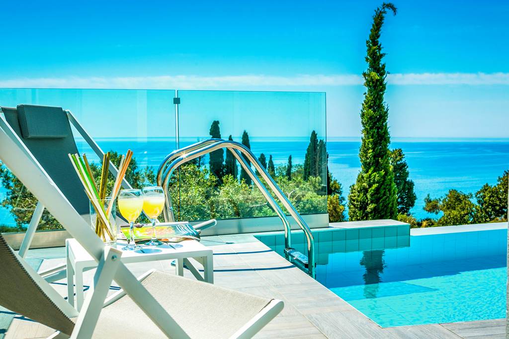 EFL_77848_Villa_del_Cielo_0219_17.jpg