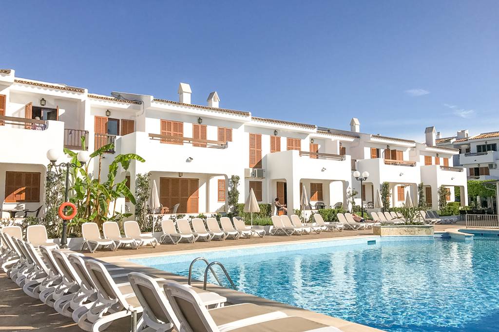 PMI_70653_Cristina_Villas_0917_02.jpg