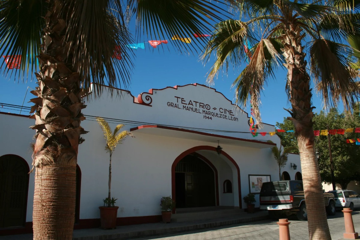 Teatro Gral. Manuel Márquez de León- Todos Santos