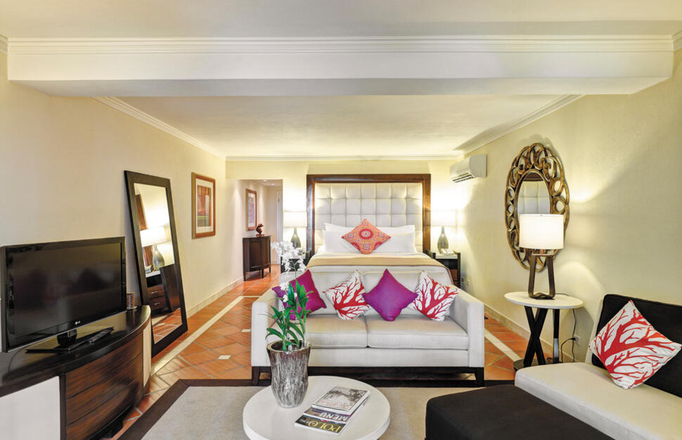 The-House-by-Elegant-Hotels-3.jpg