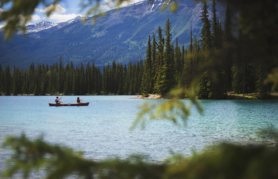 Fairmont-Jasper-Park-Lodge-12.jpg