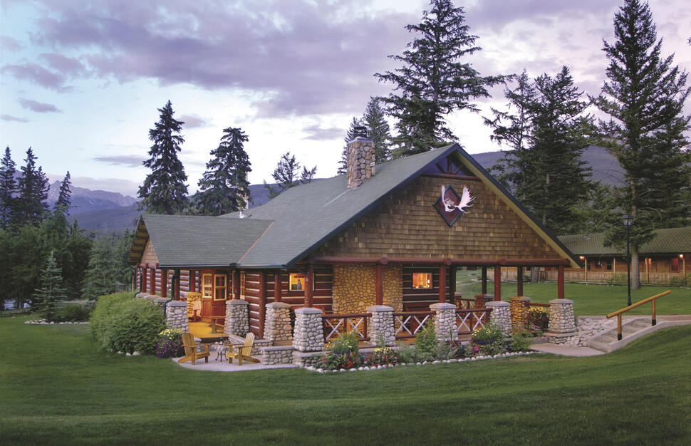 Fairmont-Jasper-Park-Lodge-13.jpg