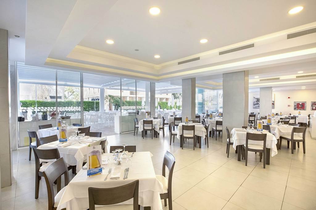 PMI_74702_Mar_Hotels_Playa_de_Muro_Suites_1218_02.jpg