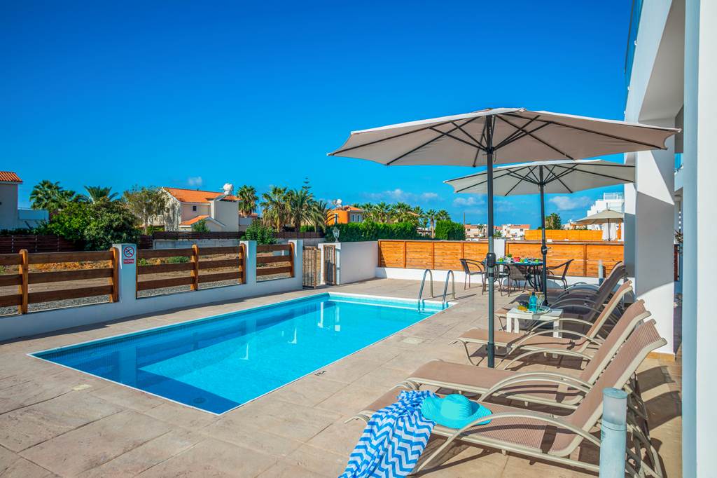 PFO_84802_Villa_Coral_Bay_9_1222_08.jpg
