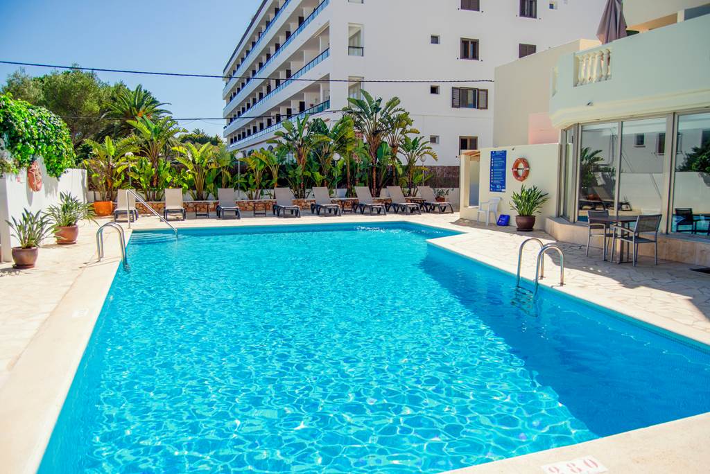 IBZ_71525_Hotel_Paraiso_Beach_by_Hoteles_Centric_0624_05.jpg