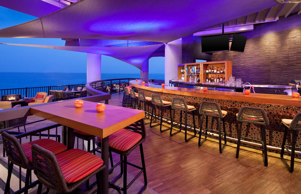 The-Outrigger-Kona-Resort-Spa-5.jpg