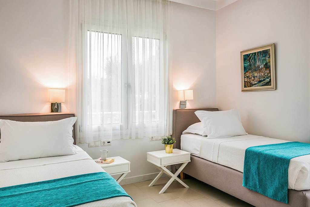 EFL_84106_Villa_Feinikas_0822_13.jpg