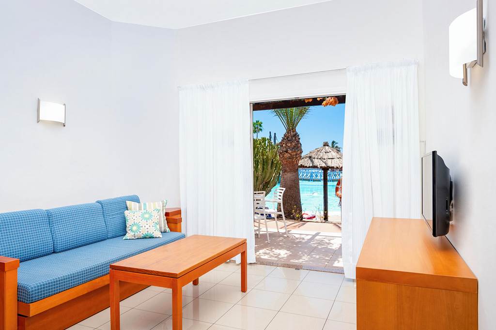 LPA_77578_Caybeach_Princess_0121_04.jpg