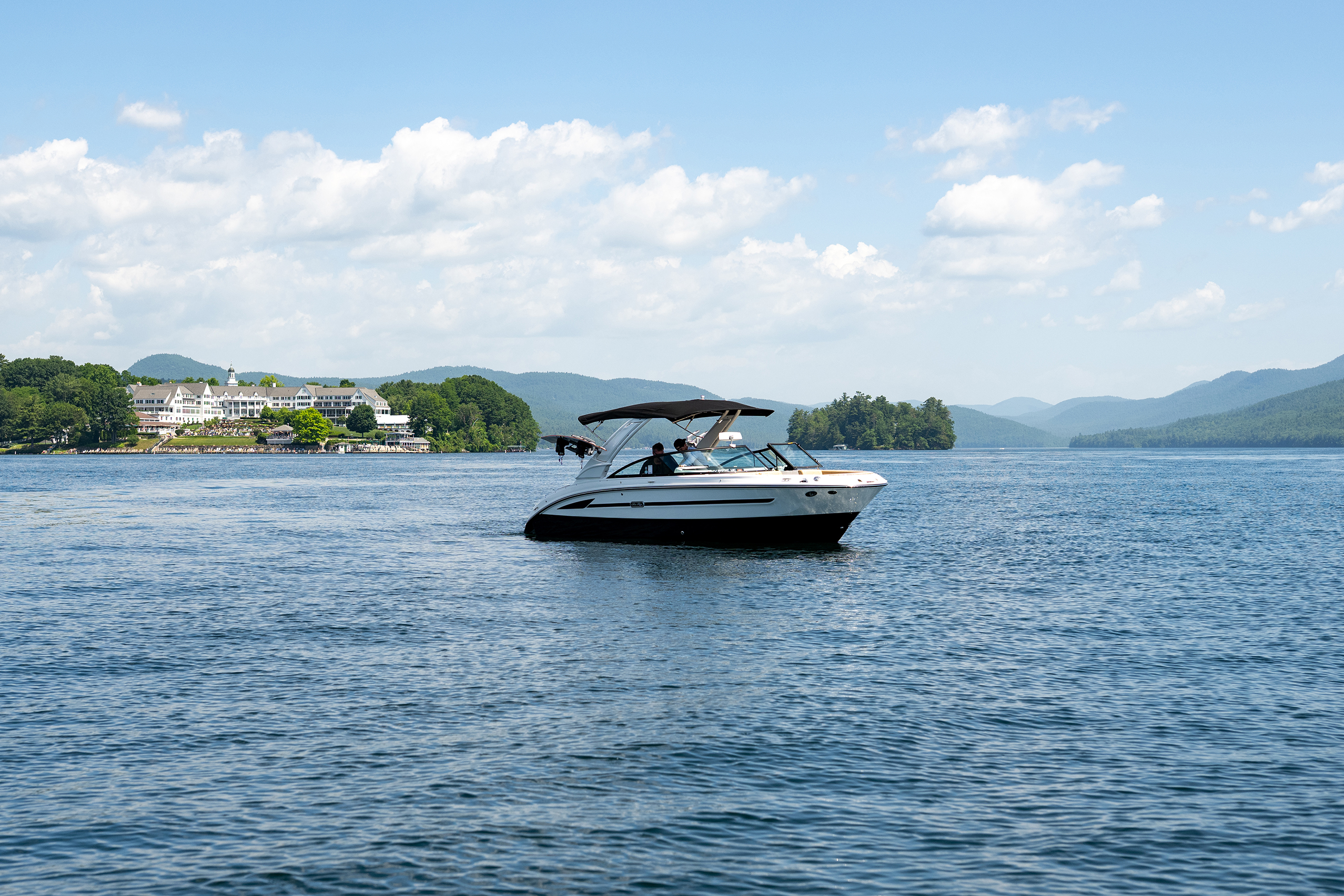 2025 Sea Ray SDX250