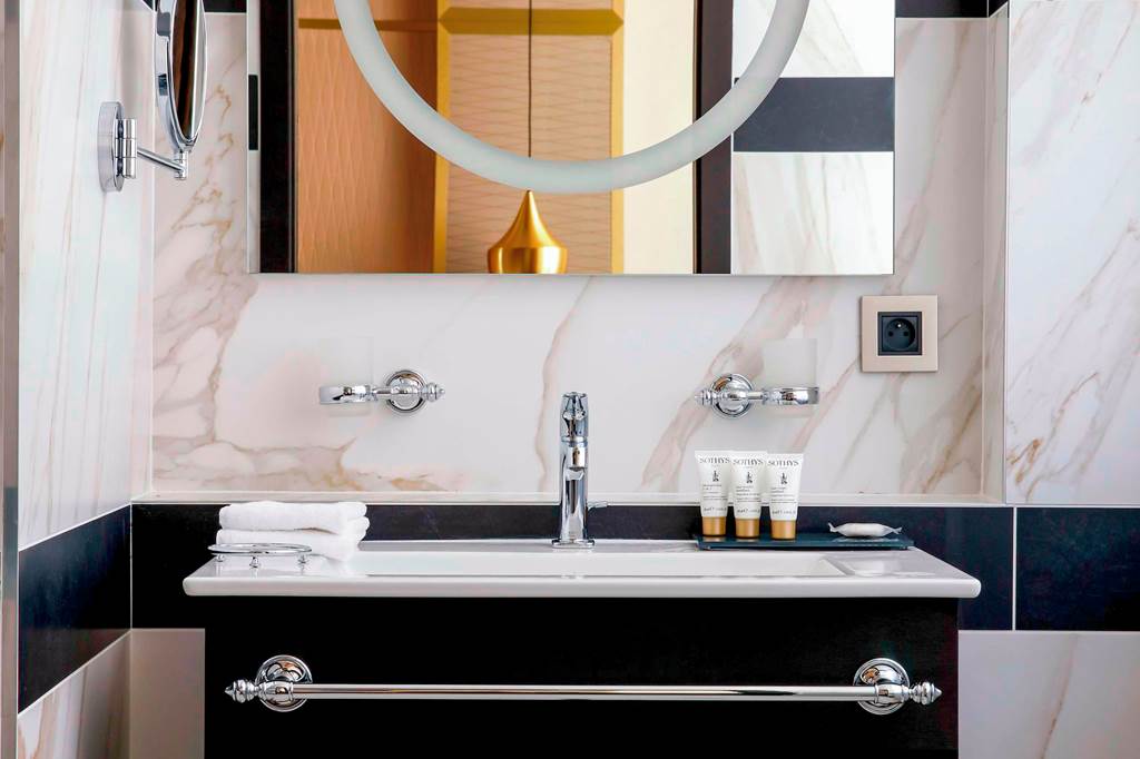 CDG_85789_Niepce_Paris_Hotel_Curio_Collection_by_Hilton_1123_11.jpg