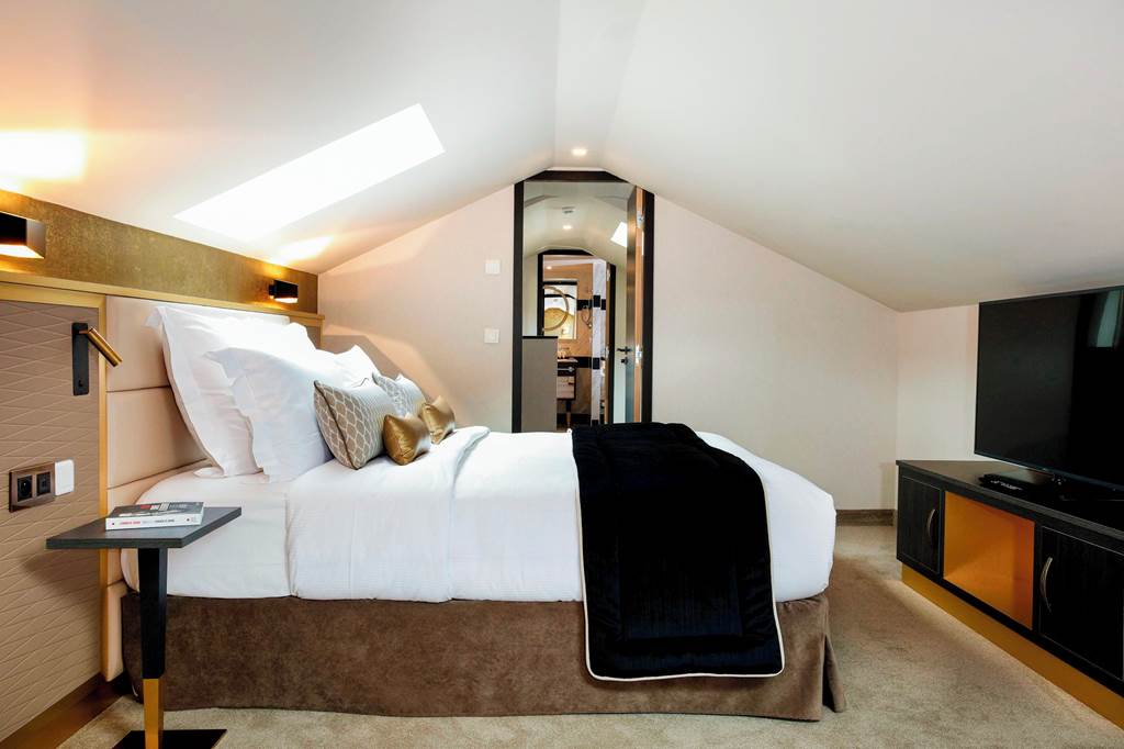 CDG_85789_Niepce_Paris_Hotel_Curio_Collection_by_Hilton_0324_06.jpg