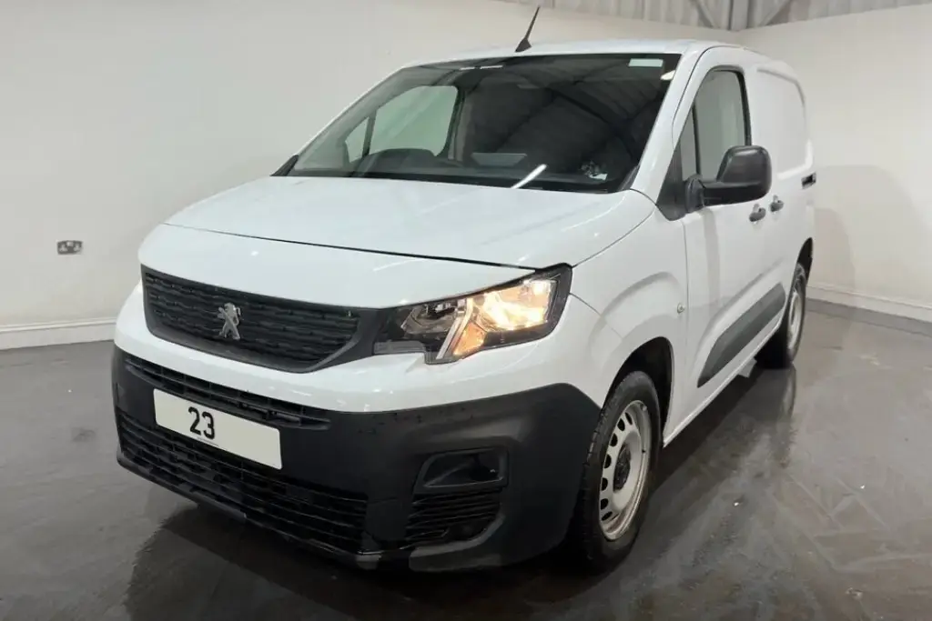2023 Peugeot Partner