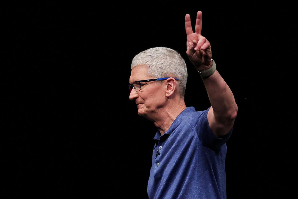 Apple riconosce ritardi nella sua innovazione tecnologica rispetto a Google: la sua grande promessa non è ancora pronta.