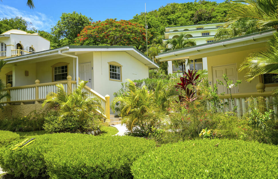 Blue-Horizons-Garden-Resort-1.jpg