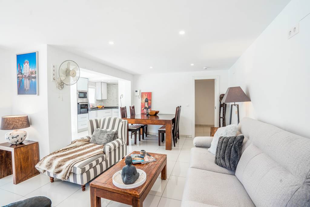 ALC_85701_Villa_Luxe_0723_02.jpg