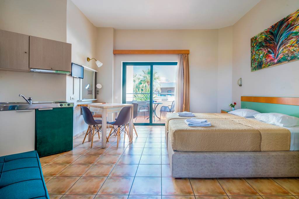 CHQ_80021_Nireas_Hotel_1224_05.jpg