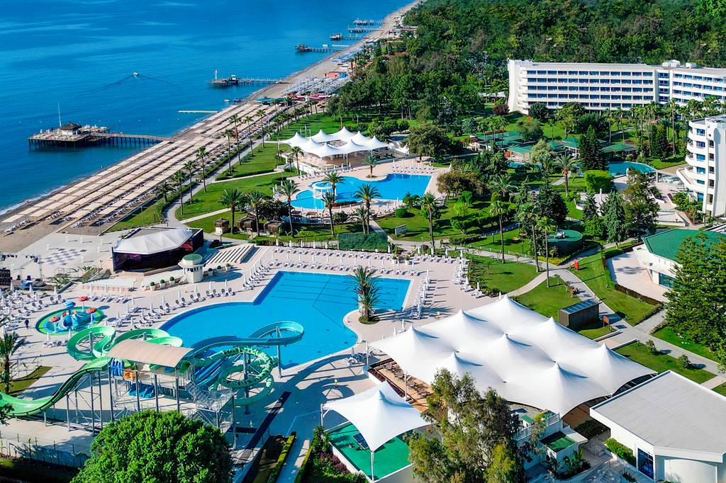 AYT_85685_Mirage_Park_Resort_0723_01.jpg