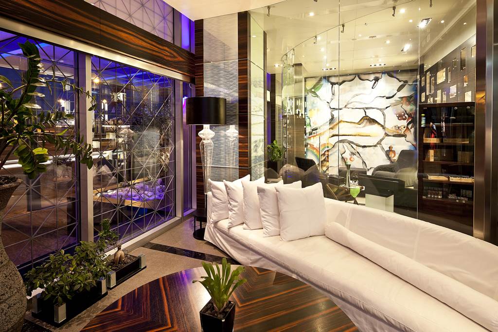 NAP_73363_Romeo_Hotel_1217_29.jpg