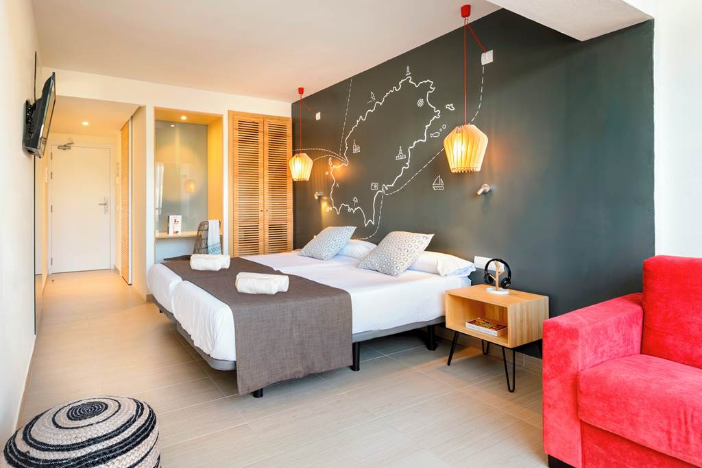 IBZ_75035_Hotel_Playasol_Cala_Tarida_0619_04.jpg