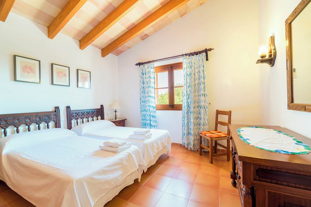 PMI_88300_Villa_Estern_1024_05.jpg