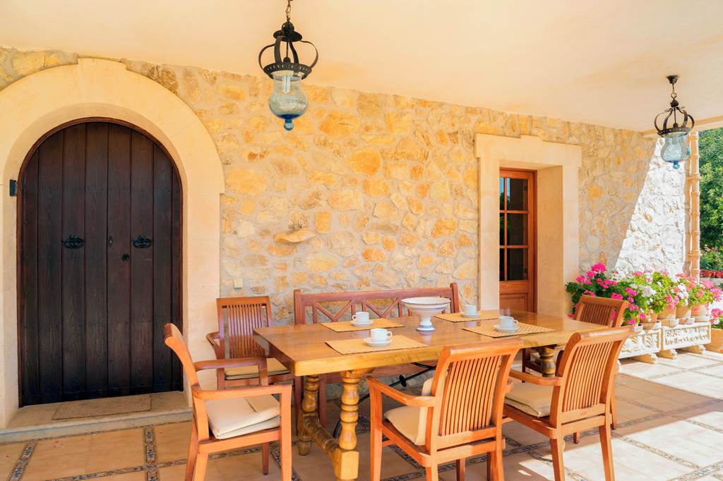 PMI_88300_Villa_Estern_1024_14.jpg