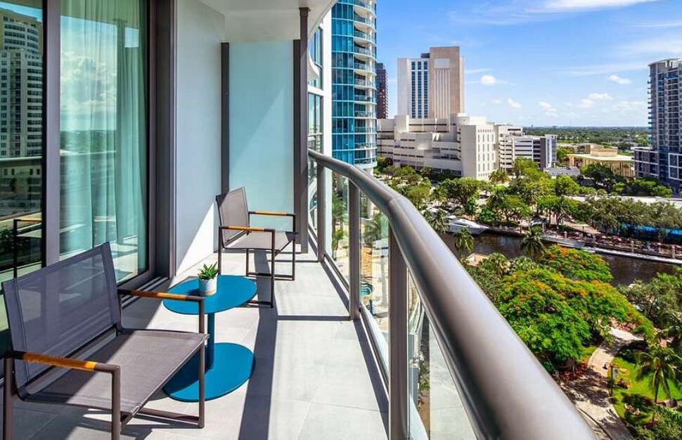 Hyatt-Centric-Las-Olas-Fort-Lauderdale-4.jpg
