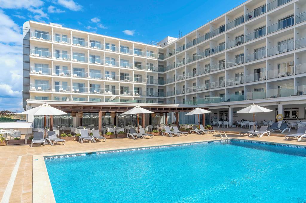 PMI_554_Alua_Leo_Hotel_0524_02.jpg