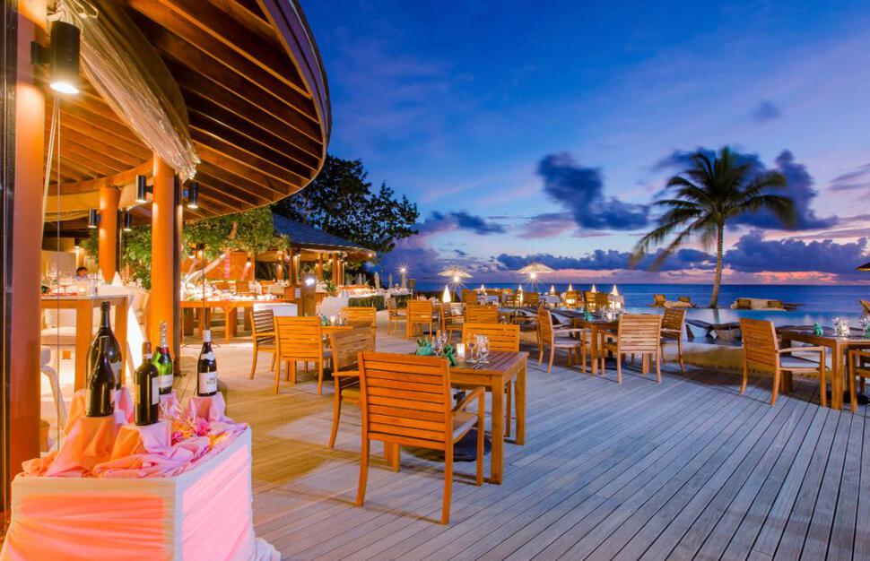 Centara-Ras-Fushi-Resort-Spa-20.jpg
