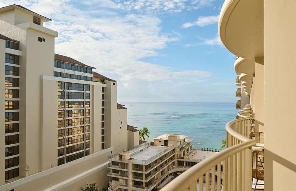Outrigger-Reef-Waikiki-Beach-Resort-2.jpg