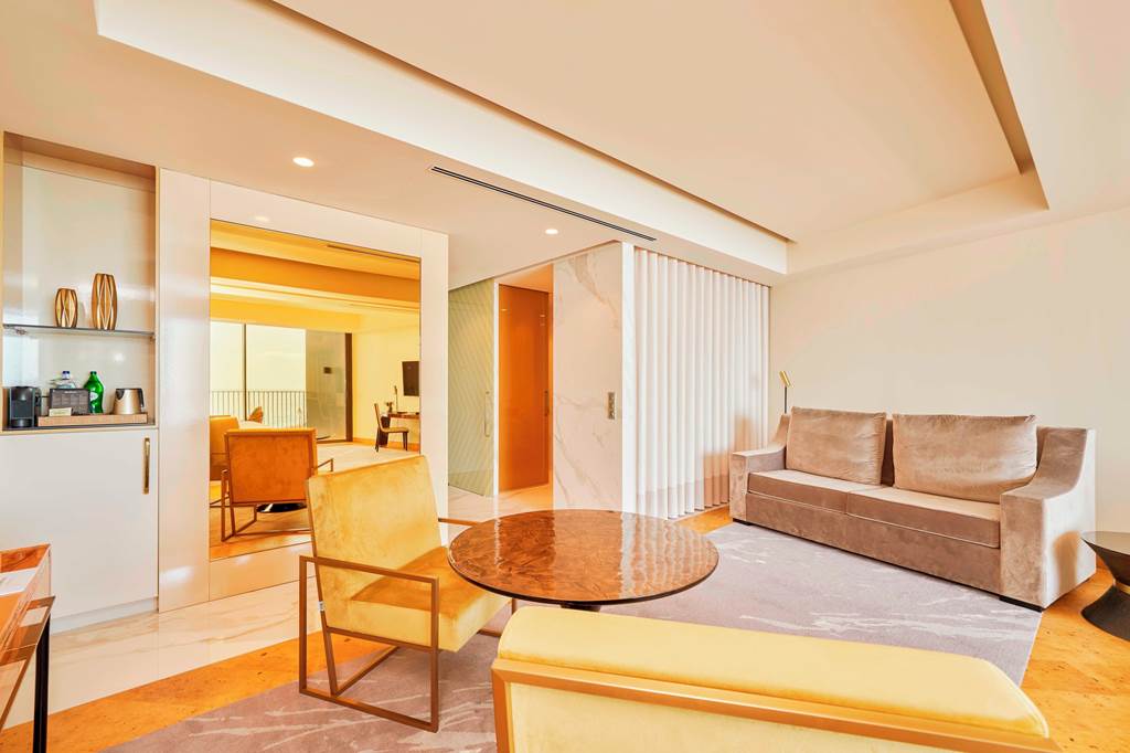 FNC_79046_Savoy_Palace_0521_11.jpg