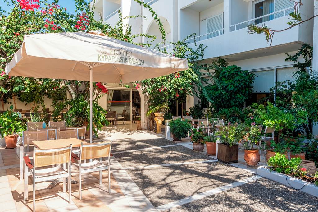 KLX_82542_Kyparissia_Beach_Hotel_1121_05.jpg