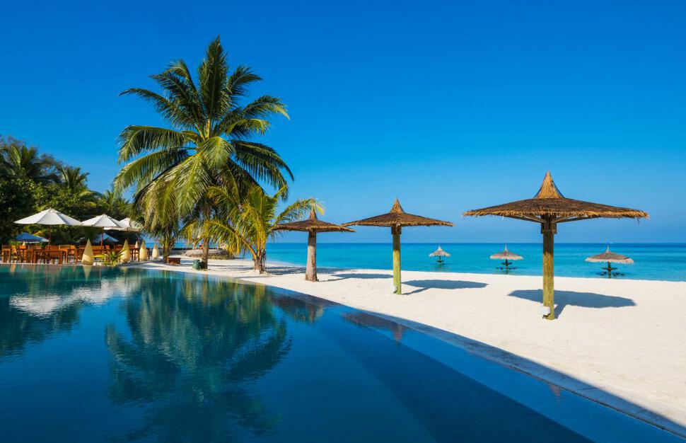 Centara-Ras-Fushi-Resort-Spa-23.jpg