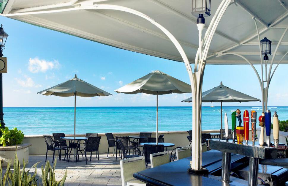 Moana-Surfrider-A-Westin-Resort-Spa-18.jpg