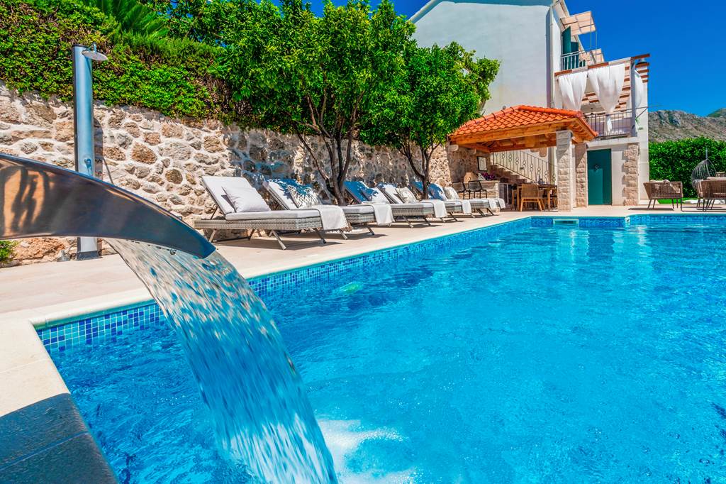 DBV_84887_Villa_House_of_Views_0123_16.jpg
