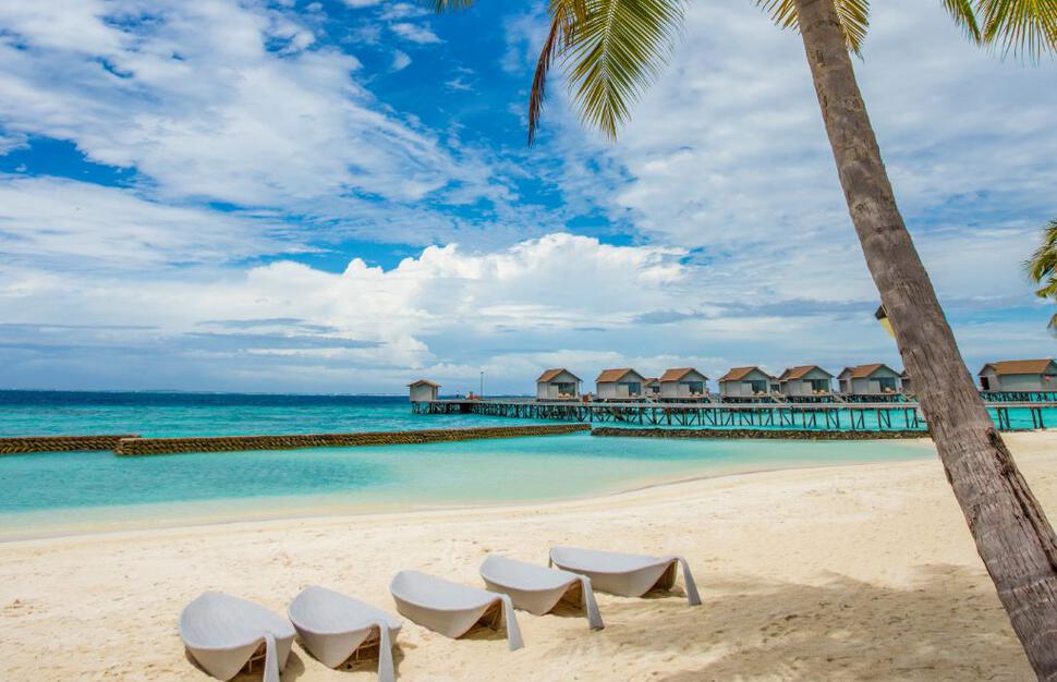 Centara-Ras-Fushi-Resort-Spa-11.jpg