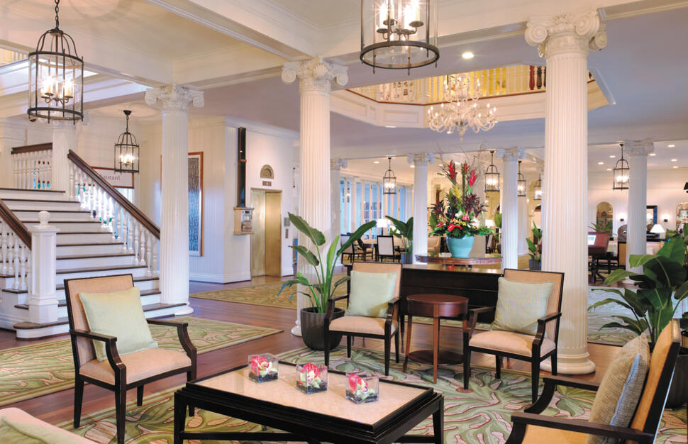 Moana-Surfrider-A-Westin-Resort-Spa-9.jpg