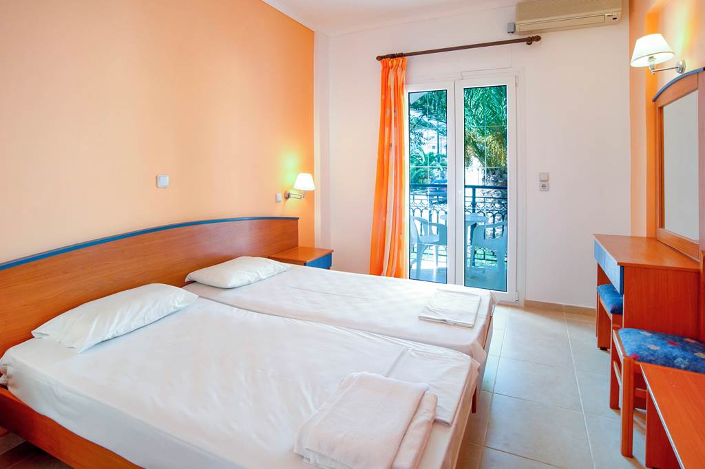 ZTH_71143_Metaxa_Hotel_1220_03.jpg