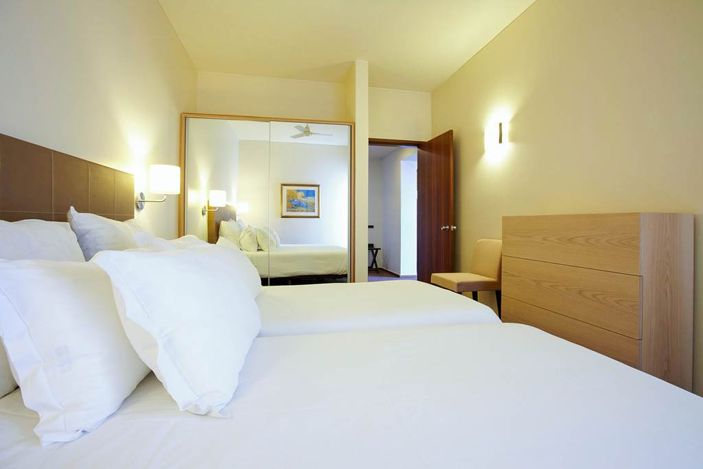 FNC_70146_Girassol_Suite_Hotel_0424_03.jpg