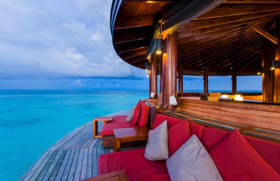 Centara-Ras-Fushi-Resort-Spa-25.jpg