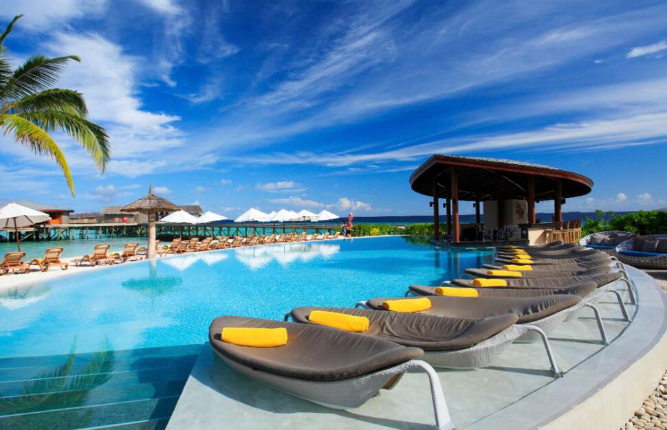 Centara-Ras-Fushi-Resort-Spa-2.jpg
