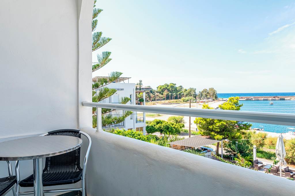 KLX_82542_Kyparissia_Beach_Hotel_1121_15.jpg