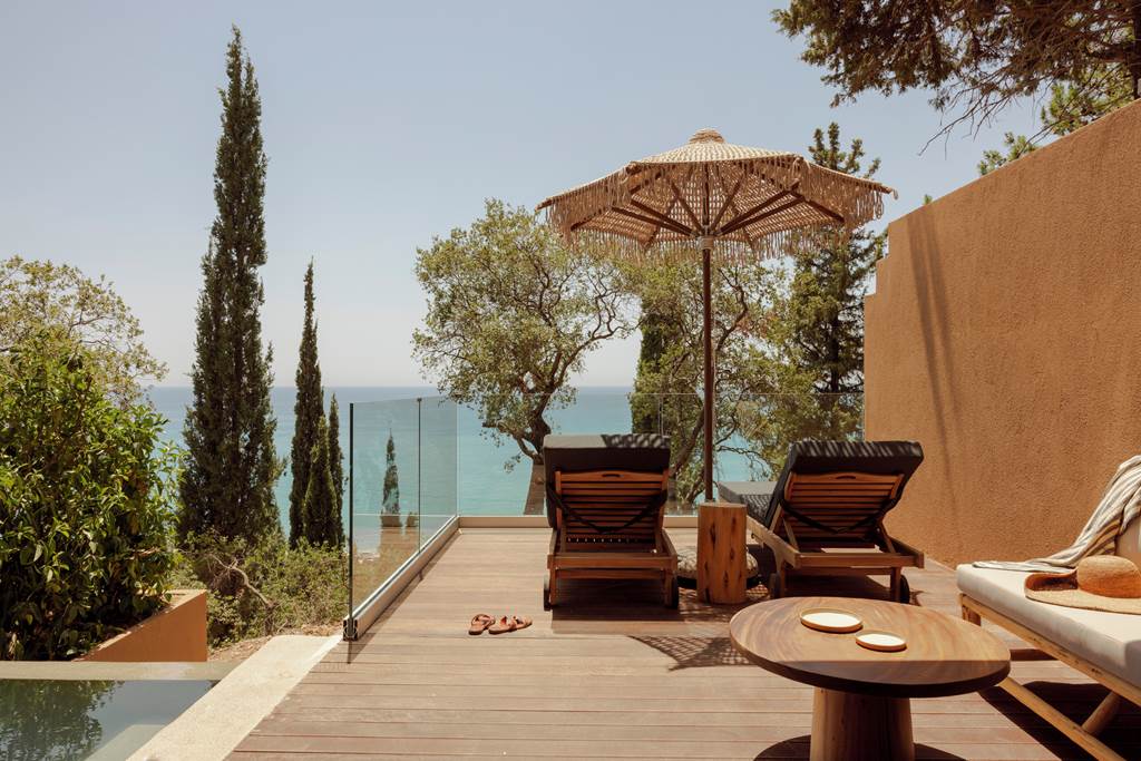 EFL_88449_F_Zeen_Kefalonia_0924_33.jpg
