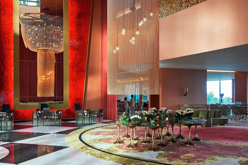 FNC_79046_Savoy_Palace_0521_03.jpg