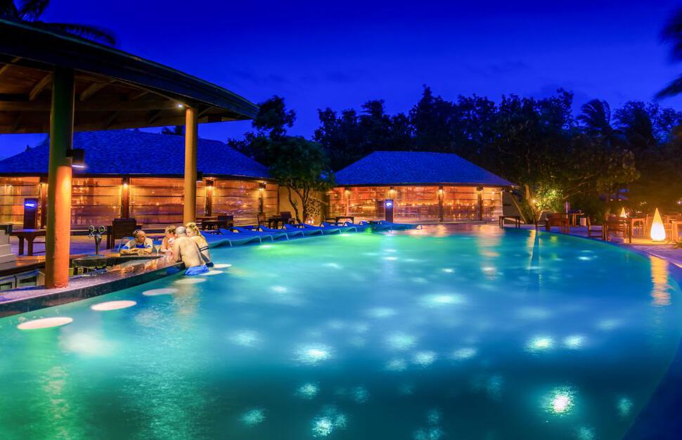 Centara-Ras-Fushi-Resort-Spa-27.jpg